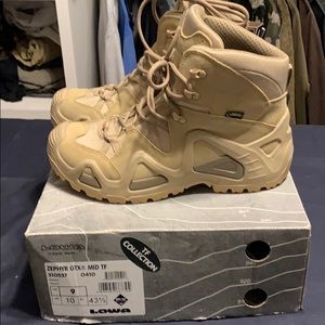 Lowa Zephyr GTX mid Hiking boots